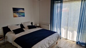 4 bedrooms, WiFi, bed sheets