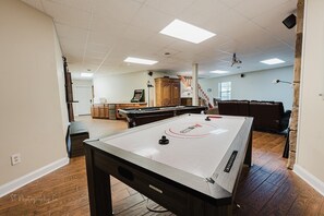 Cabin, 5 Bedrooms | Games room - The Rose 5 Bedroom Cabin by RedAwning (Gatlinburg)