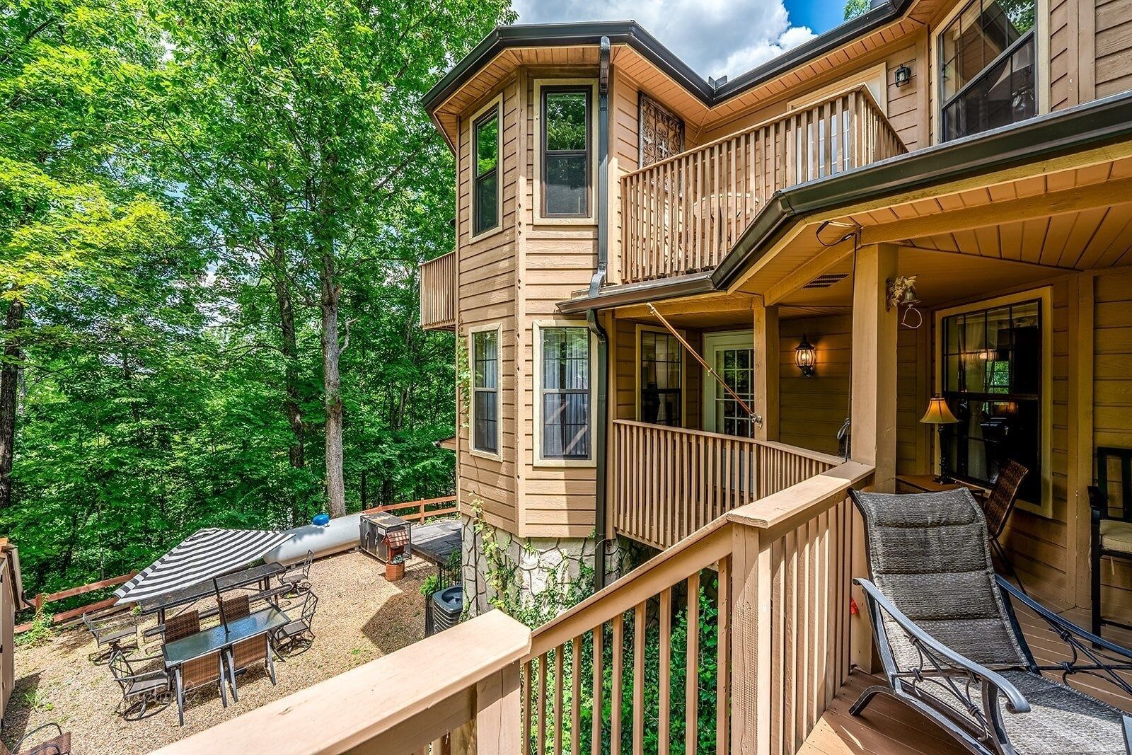 Cabin, 5 Bedrooms | Outdoor dining