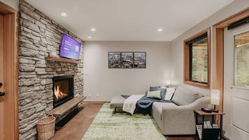 Studio | Living area