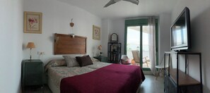 2 bedrooms, iron/ironing board, WiFi, bed sheets - Beachfront apartment superbly situated, best beach in Mojacar (Mojácar)