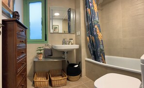 Shower, hair dryer, towels, soap - Beachfront apartment superbly situated, best beach in Mojacar (Mojácar)