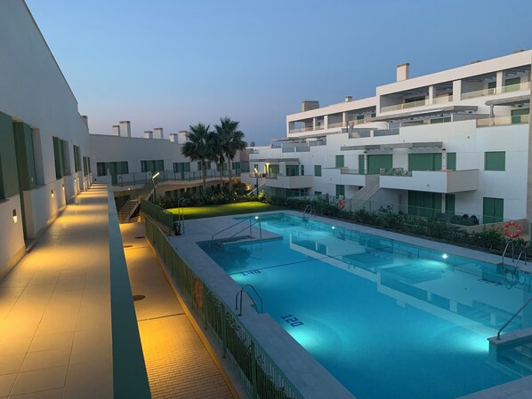Pool - Beachfront apartment superbly situated, best beach in Mojacar (Mojácar)