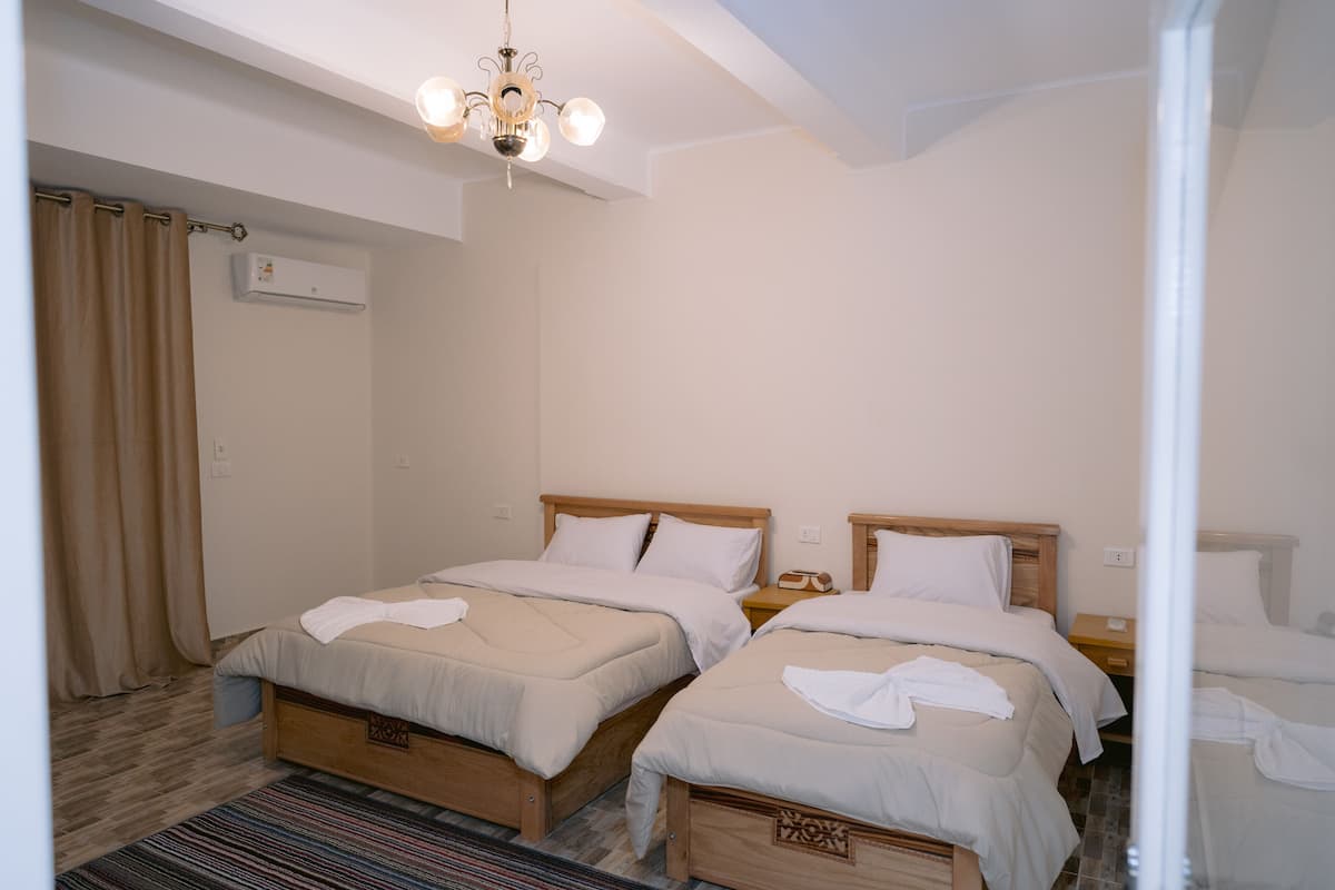 Tripla familiare | Minibar, Wi-Fi gratuito, lenzuola