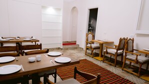 مطعم