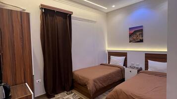 Minibar, Wi-Fi gratuit, draps fournis