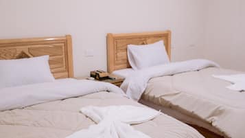 Minibar, wifi gratis y ropa de cama