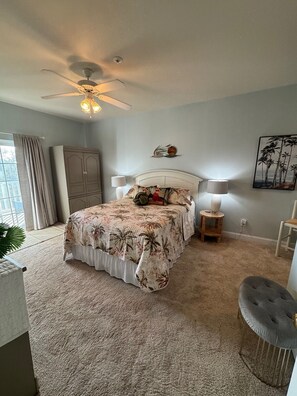 2 chambres, fer et planche à repasser, lit parapluie, Wi-Fi gratuit