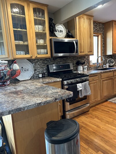 Cozy and quaint farmhouse on an acreage