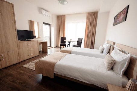 Deluxe Twin Room. Aparthotel Punct pe i