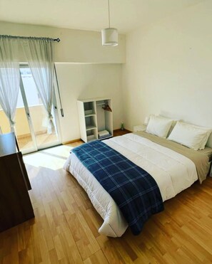 3 Schlafzimmer, Bügeleisen/Bügelbrett, WLAN, Bettwäsche