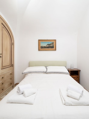 2 habitaciones, escritorio, wifi gratis y ropa de cama 