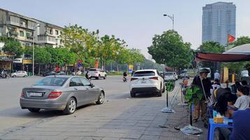 Khu ẩm thực ngoài trời