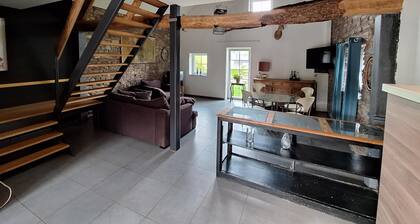 Le Charme des Pierres, Maison D'hôte