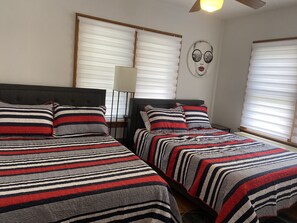 3 bedrooms, iron/ironing board, free WiFi, bed sheets