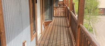 Awesome location steps to the lake sleeps up to 10 people!!