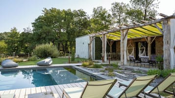 Piscine extérieure, piscine chauffée