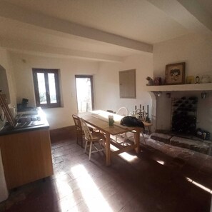 Réfrigérateur, four, plaque de cuisson, lave-vaisselle