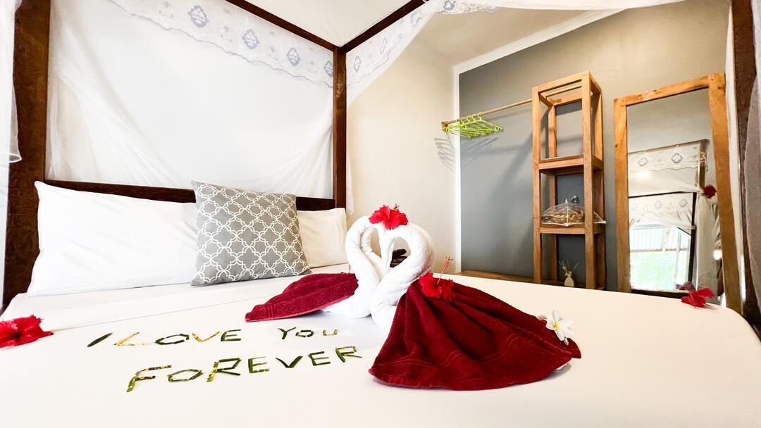 Decoración personalizada, muebles diferentes y escritorio 