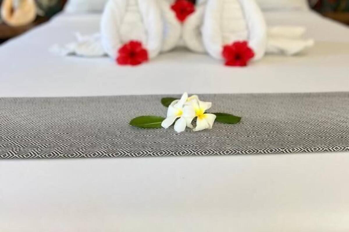 Standard Double Room, 1 Queen Bed, Garden View | Desk, soundproofing, WiFi (free), individually decorated