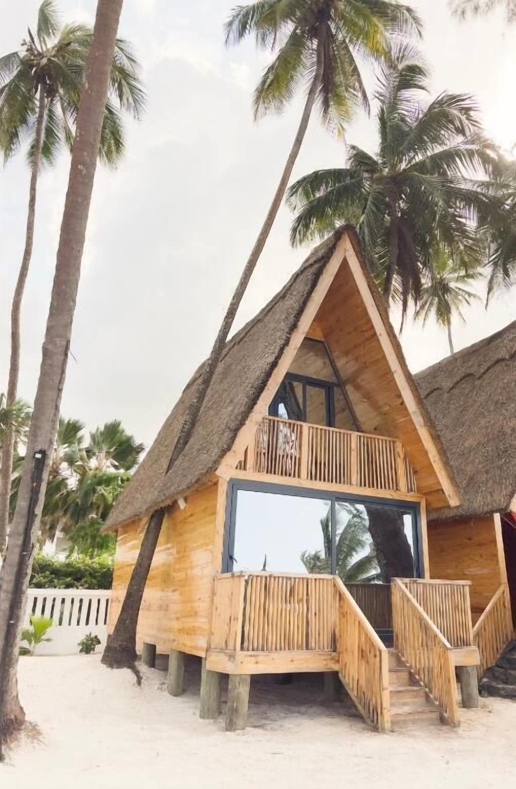 Deluxe Quadruple Room, Ocean View | Individually decorated, individually furnished, desk, soundproofing