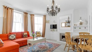 TV - Central Haven By My Getaways (Brighton)