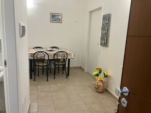 Dining - A house of relaxation in the Cilento region (Albanella)