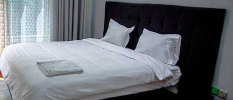 Minibar, coffre-fort, fer et planche Ă repasser, accĂšs au Wi-Fi (inclus)