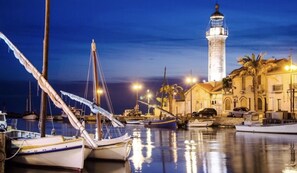 Marina - Maison de Vacances Avec Jacuzzi (Saint-Laurent-la-Vernède)