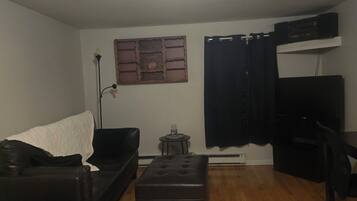 TV, DVD player, books, stereo