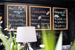 Restaurant - Vila Sanremo (Tirana)