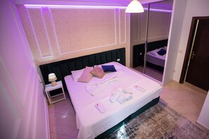 Standard Twin Room | Egyptian cotton sheets, premium bedding, in-room safe, desk - Vila Sanremo (Tirana)