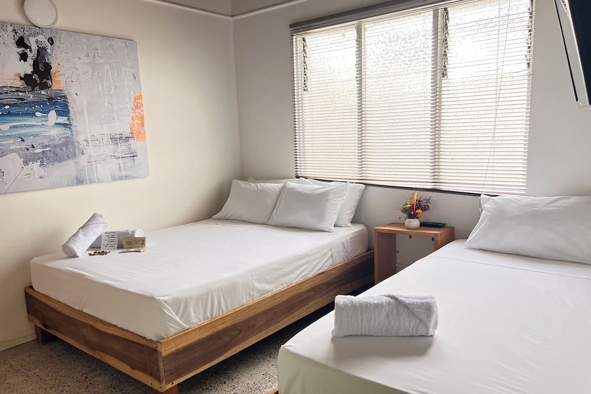Chambre Triple Économique | Wi-Fi gratuit, draps fournis