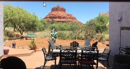 Cozy Cactus Resort "sorta/kinda" - 6 units, 4 kitchens, 9 Bedrooms & 9 King Beds