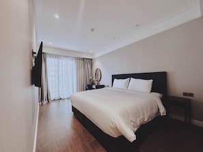 2 bedrooms, iron/ironing board, WiFi, bed sheets - Right next to My Khe beach - One of the most beautiful in the World (Đà Nẵng)