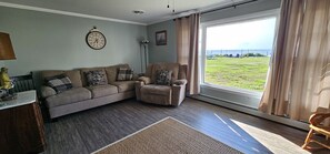Living area - New Waterfront! Drop Anchor on Brannocks Bay. An Amazing waterfront retreat! (Cambridge)
