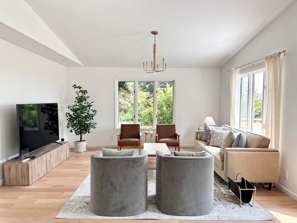 TV connectée, table de tennis de table