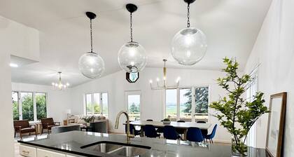 The Mountain View Retreat