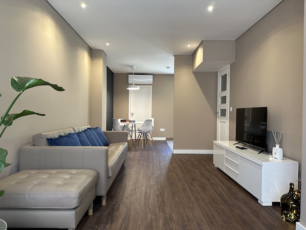 Smart-TV, videospill og bøker