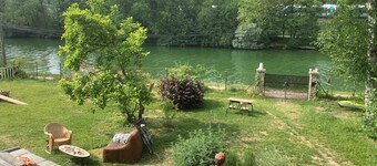 Appartement Dans Maison Familiale en Bord de Marne. 15 de Disney et 20 de Paris