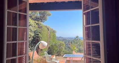 Wunderschöner Sommertraum an der Côte Dazur mit Meerblick