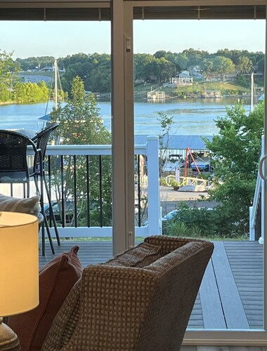 La Casita! Brand new cottage with boat parking overlooking Honey Creek Marina!!!