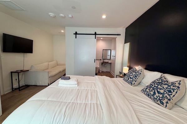 7 soverom, skrivebord, strykejern/-brett og wi-fi (inkludert)