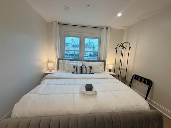 7 bedrooms, desk, iron/ironing board, free WiFi