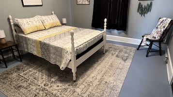 3 bedrooms, desk, iron/ironing board, travel crib