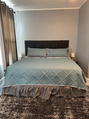 3 Schlafzimmer, Schreibtisch, Bügeleisen/Bügelbrett, Reisekinderbett