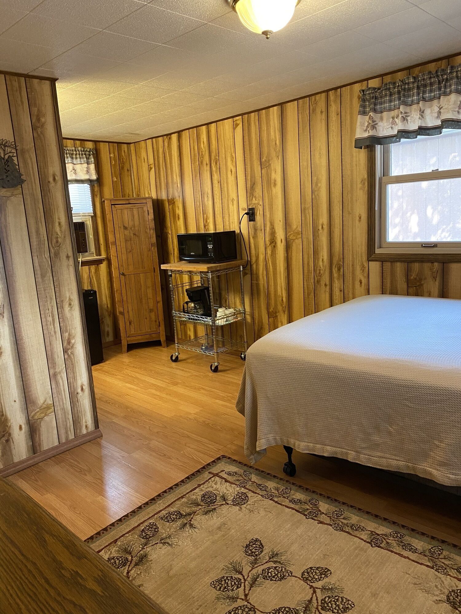 1 bedroom, bed sheets