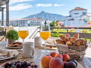 Outdoor dining - Apartment in Medina Garden for 5 people | 751 (Puerto Banús - Marbella)