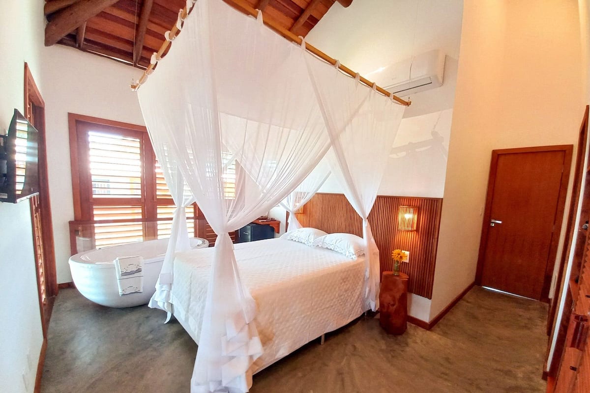 1 bedroom, individually decorated, individually furnished