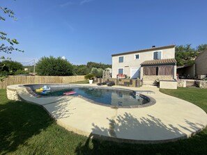 Piscine extérieure